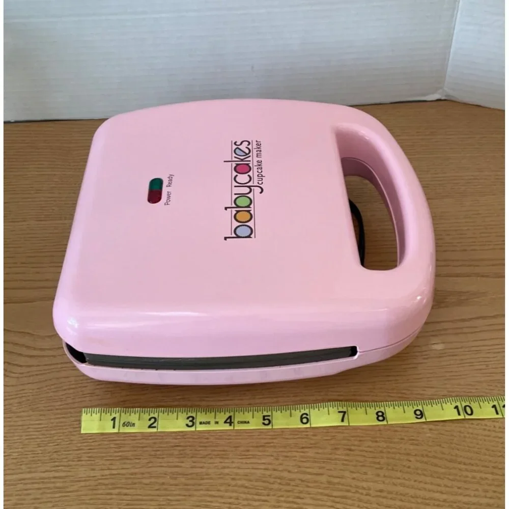 Babycakes Mini Cupcake Pie Maker w Instructions Liners Model CC-71 Pink Nonstick